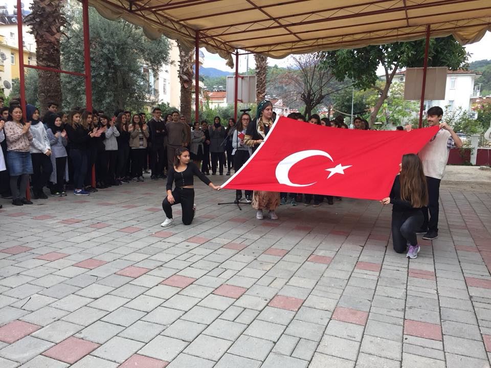 Cumhuriyet Bayram tm cokusuyla okulumuzda kutland